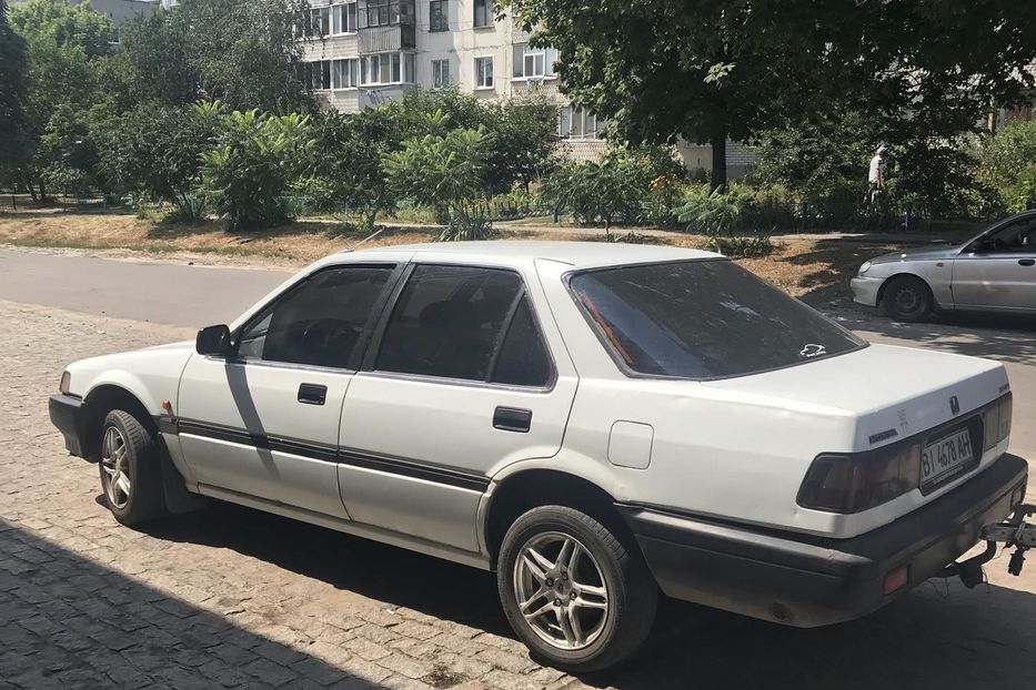 Продам Honda Accord 1988 года в г. Карловка, Полтавская область