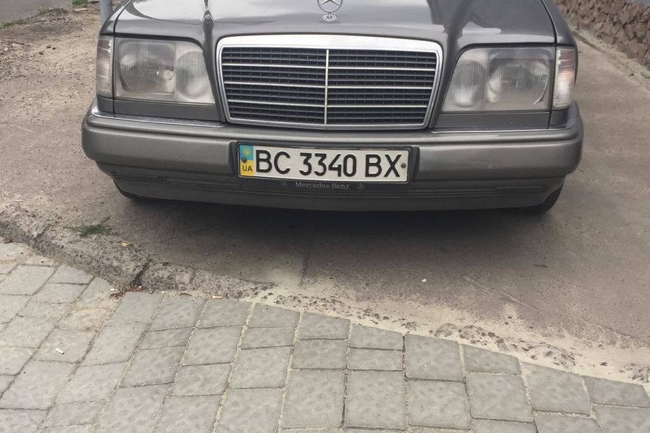 Продам Mercedes-Benz 220 1995 года в Львове