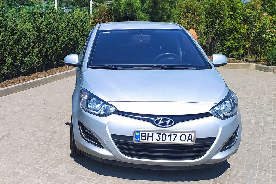 Продам Hyundai i20 2014 года в Одессе