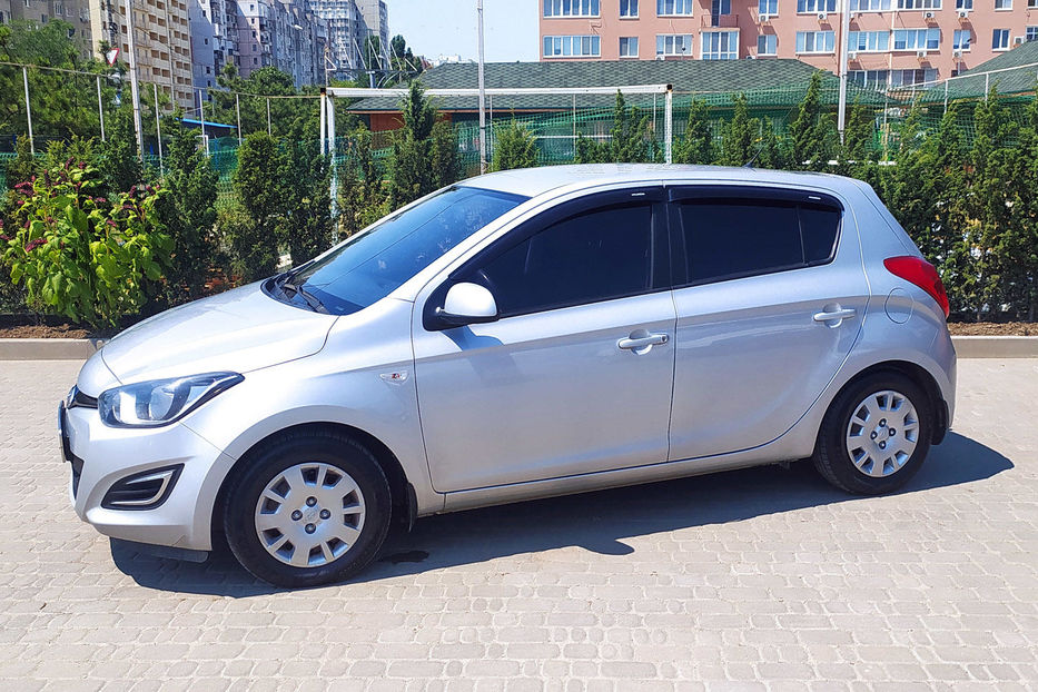 Продам Hyundai i20 2014 года в Одессе