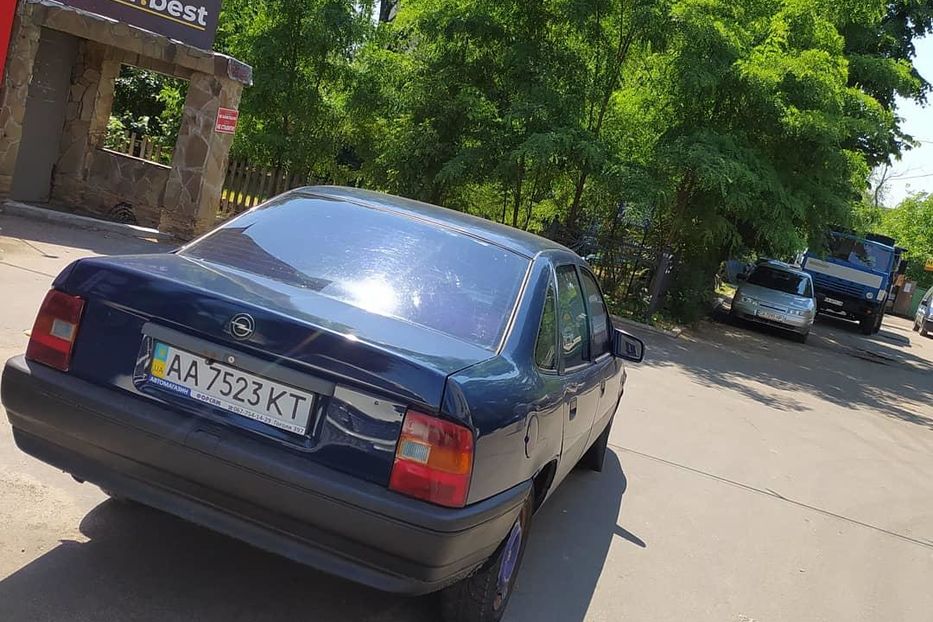 Продам Opel Vectra A 1990 года в Черкассах