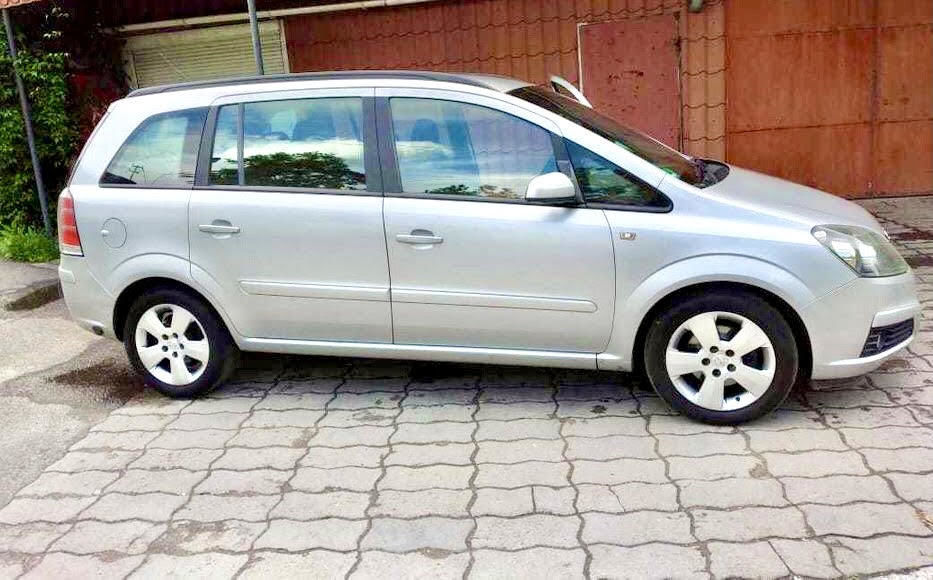 Продам Opel Zafira 2005 года в Донецке