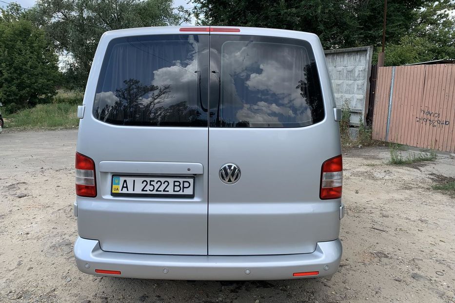 Продам Volkswagen T6 (Transporter) пасс. 2010 года в Киеве