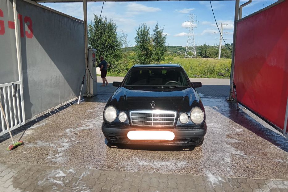 Продам Mercedes-Benz E-Class 220 2000 года в г. Калуш, Ивано-Франковская область