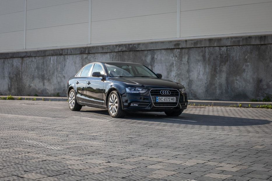 Продам Audi A4 2013 года в Львове