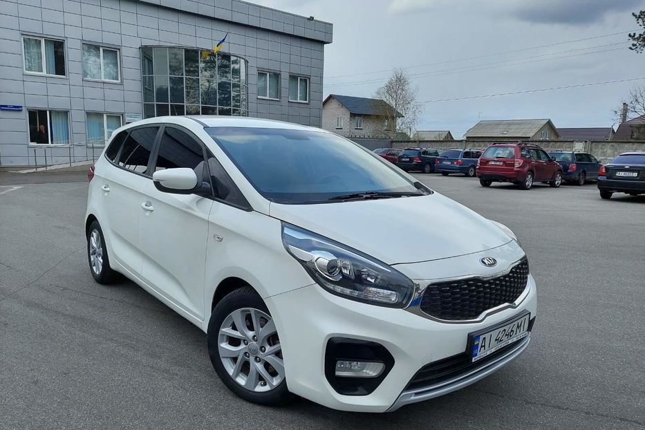 Продам Kia Carens 2016 года в Киеве