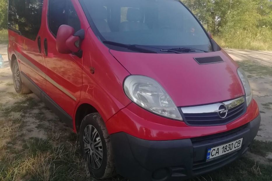 Продам Opel Vivaro пасс. 2006 года в Черкассах