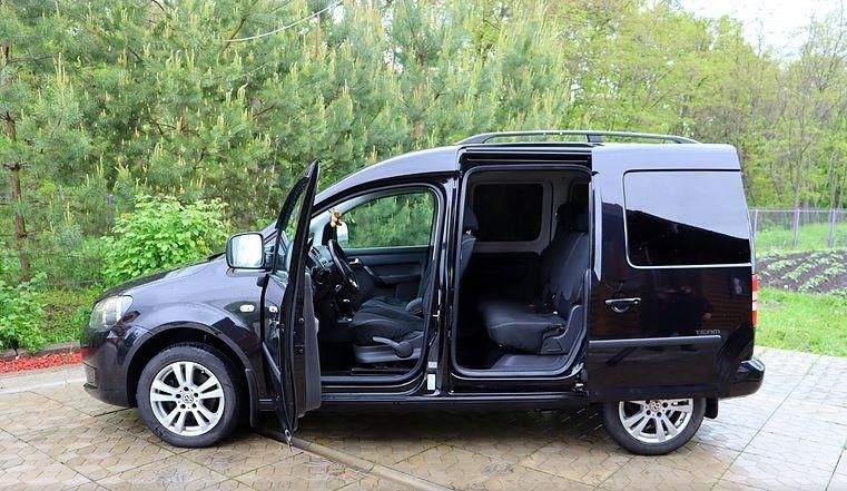 Продам Volkswagen Caddy пасс. 2012 года в г. Любар, Житомирская область