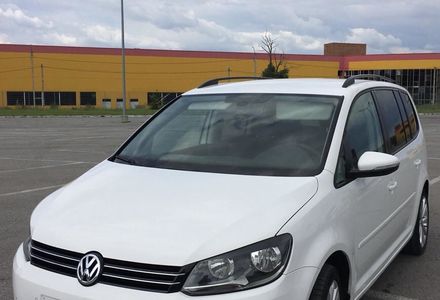 Продам Volkswagen Touran 2,0 дизель 140лс 2013 года в Черновцах