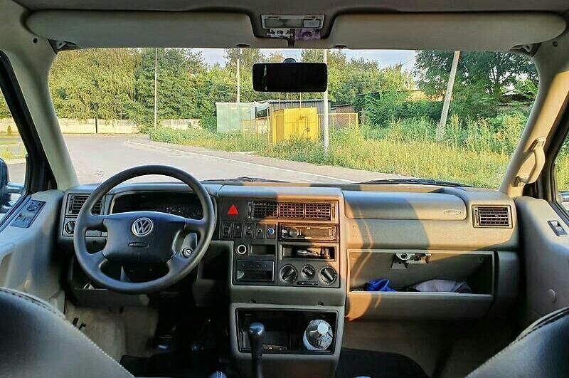 Продам Volkswagen T4 (Transporter) пасс. 2000 года в Киеве