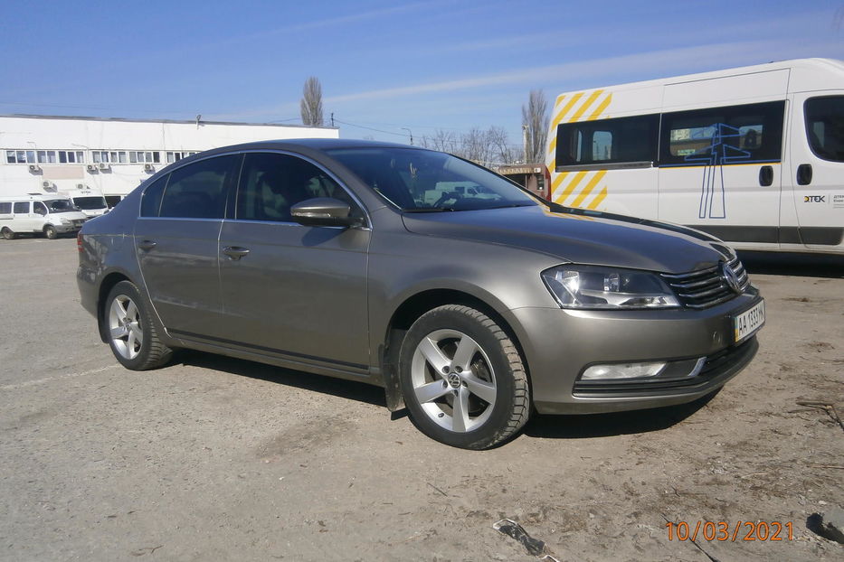 Продам Volkswagen Passat B7 2012 года в Киеве