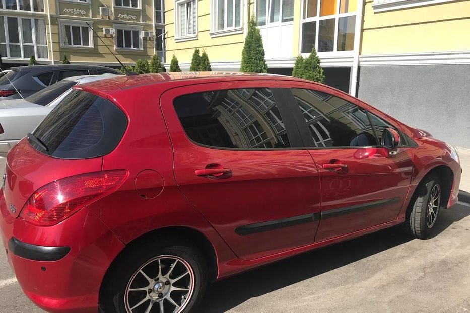 Продам Peugeot 308 2008 года в Киеве