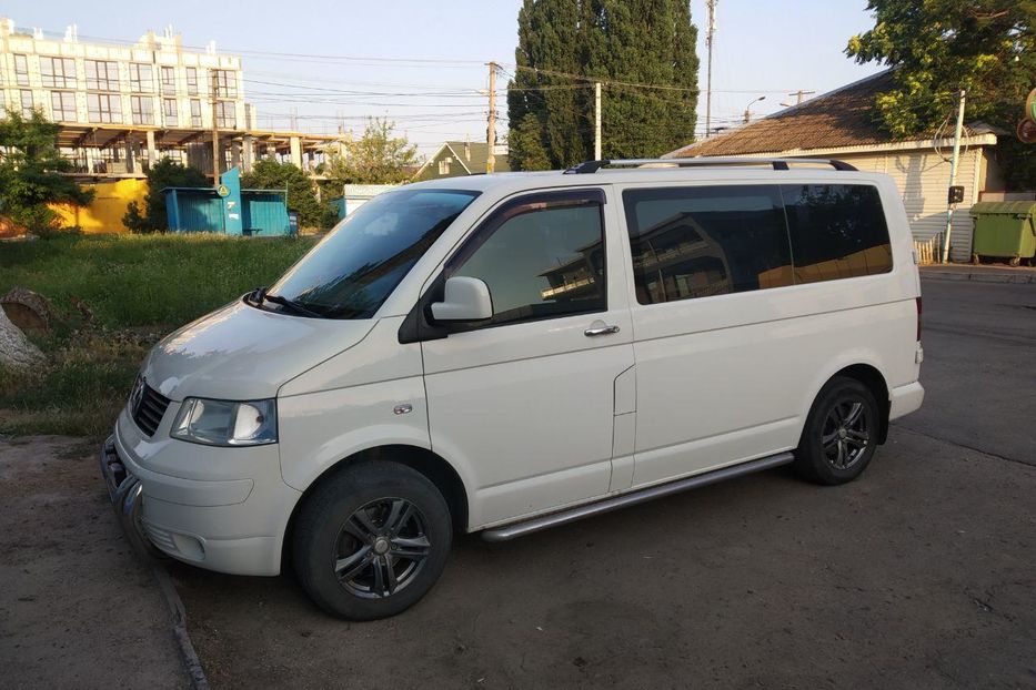 Продам Volkswagen T5 (Transporter) пасс. 2009 года в Одессе