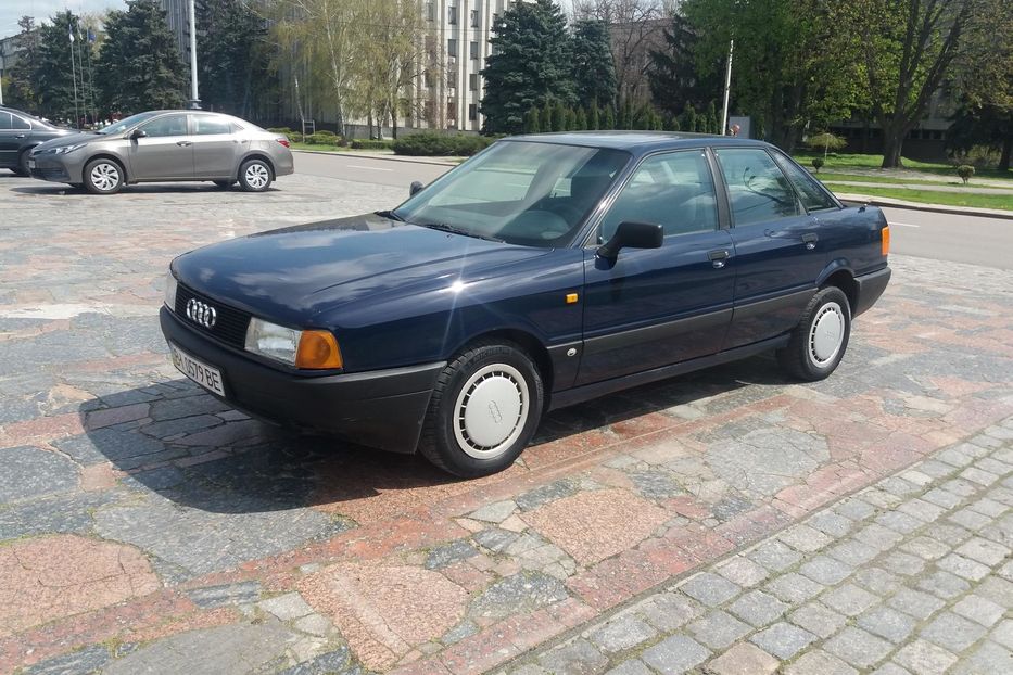 Продам Audi 80 1988 года в г. Кременчуг, Полтавская область