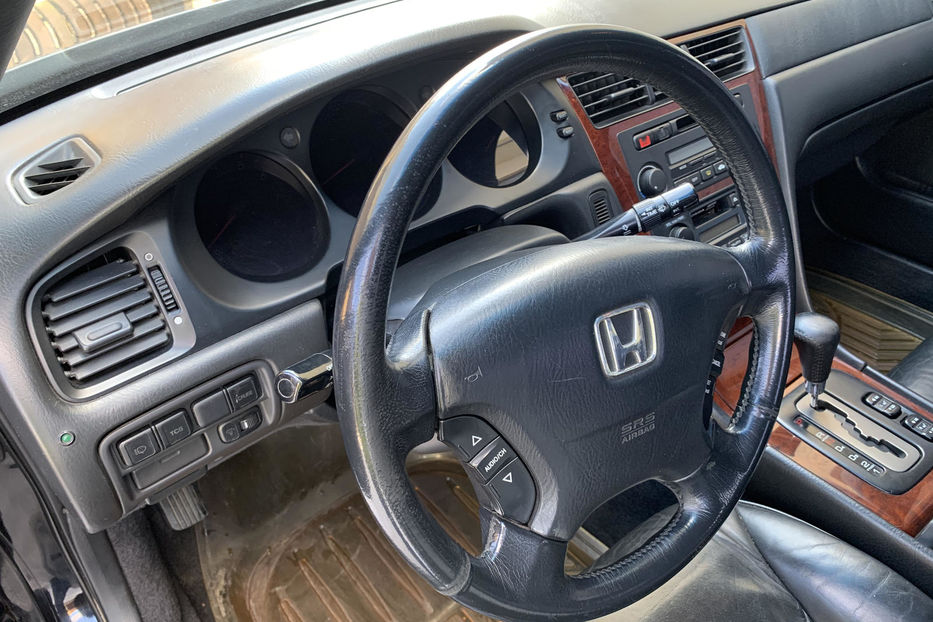 Продам Honda Legend 1999 года в Киеве