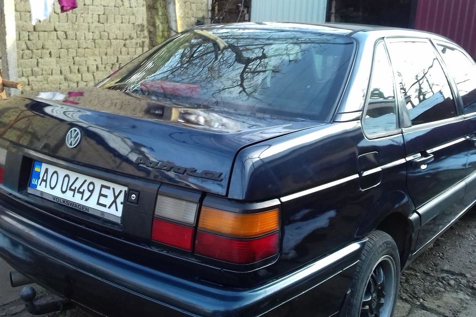 Продам Volkswagen Passat B3 1993 года в Ужгороде