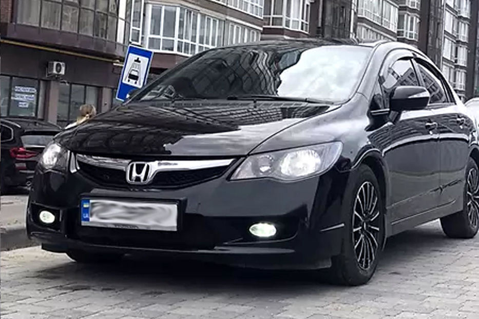 Продам Honda Civic 4D 2011 года в Львове