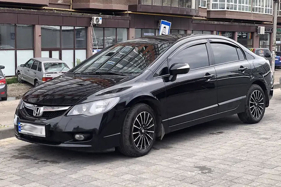 Продам Honda Civic 4D 2011 года в Львове