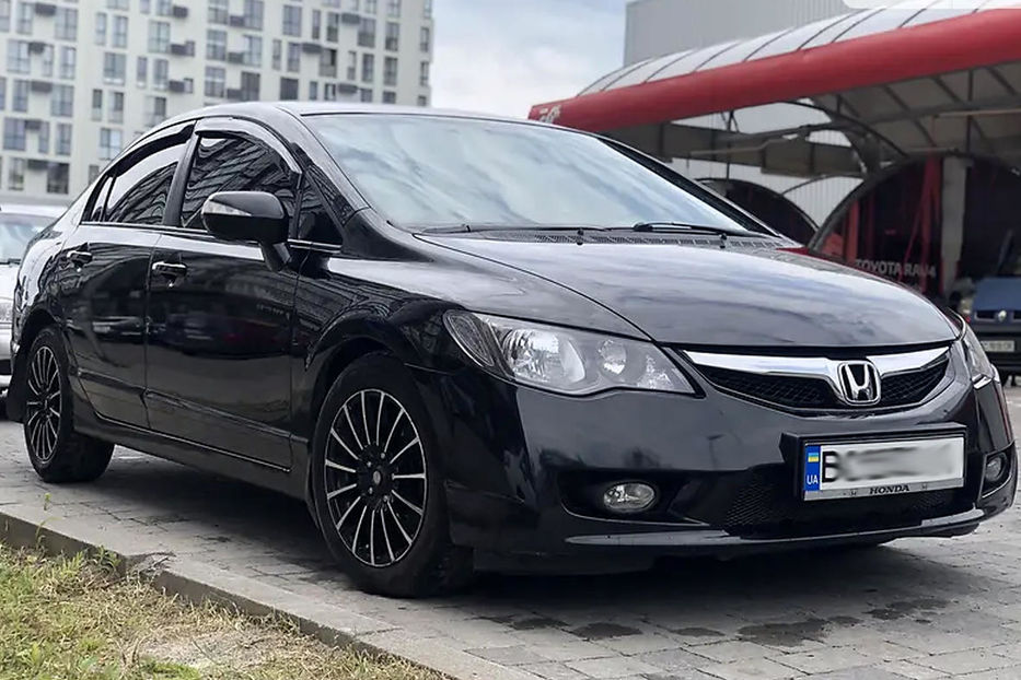 Продам Honda Civic 4D 2011 года в Львове