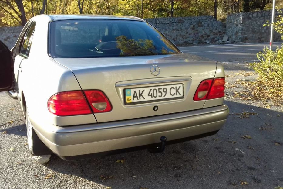 Продам Mercedes-Benz E-Class 220 1998 года в г. Ялта, АР Крым