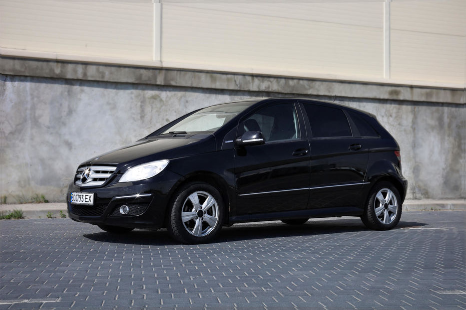 Продам Mercedes-Benz B 180 2010 года в Львове