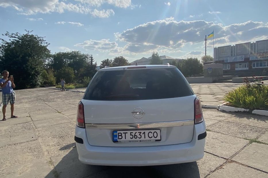 Продам Opel Astra H Универсал 2010 года в Херсоне