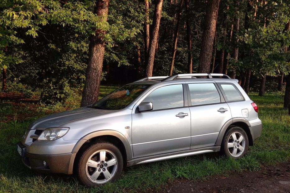 Продам Mitsubishi Outlander 2006 2005 года в Луцке