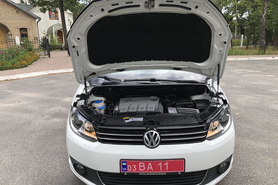 Продам Volkswagen Touran Bluemotion 2014 года в Киеве