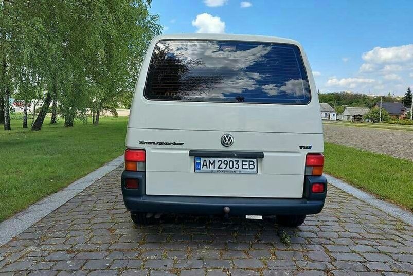 Продам Volkswagen T4 (Transporter) пасс. 2002 года в Киеве