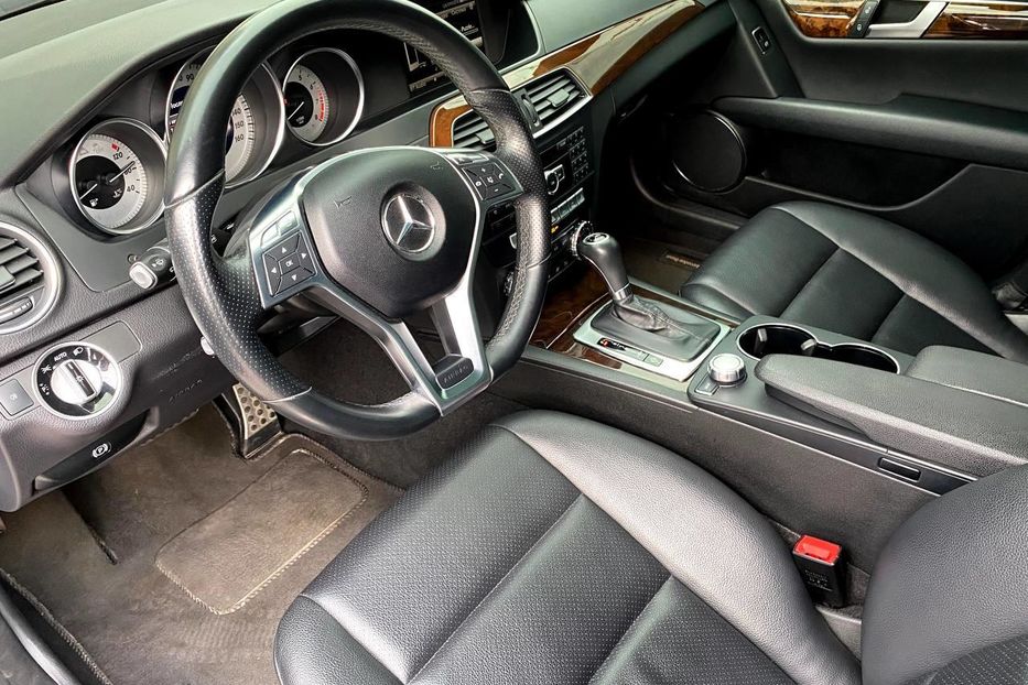 Продам Mercedes-Benz C-Class С300 4matic  2012 года в Днепре