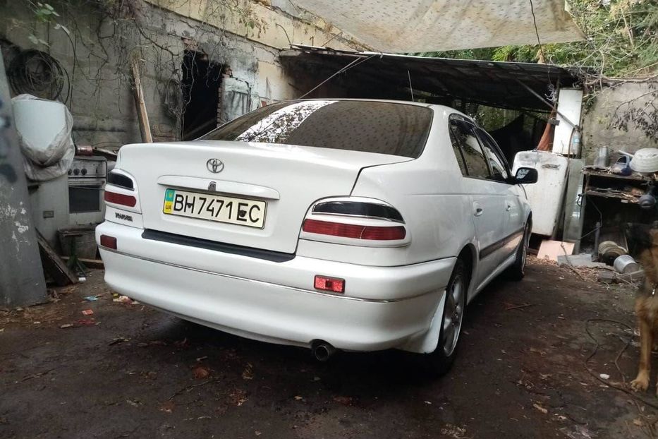 Продам Toyota Avensis 2000 года в Одессе