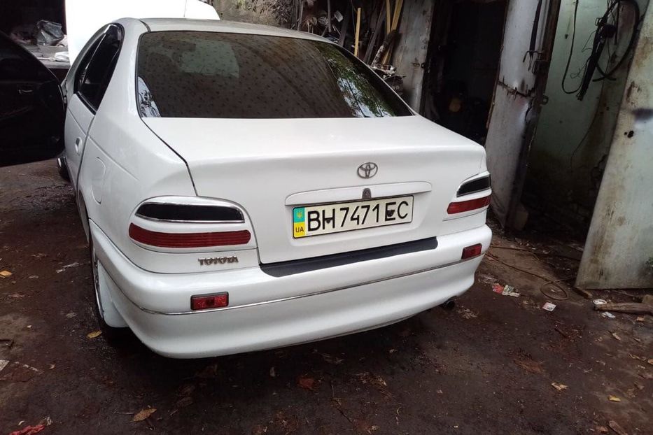 Продам Toyota Avensis 2000 года в Одессе