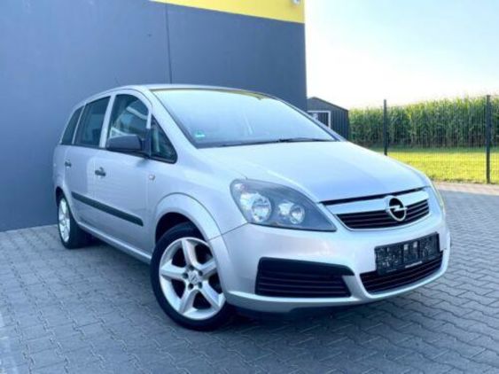 Продам Opel Zafira 2005 года в г. Иршава, Закарпатская область