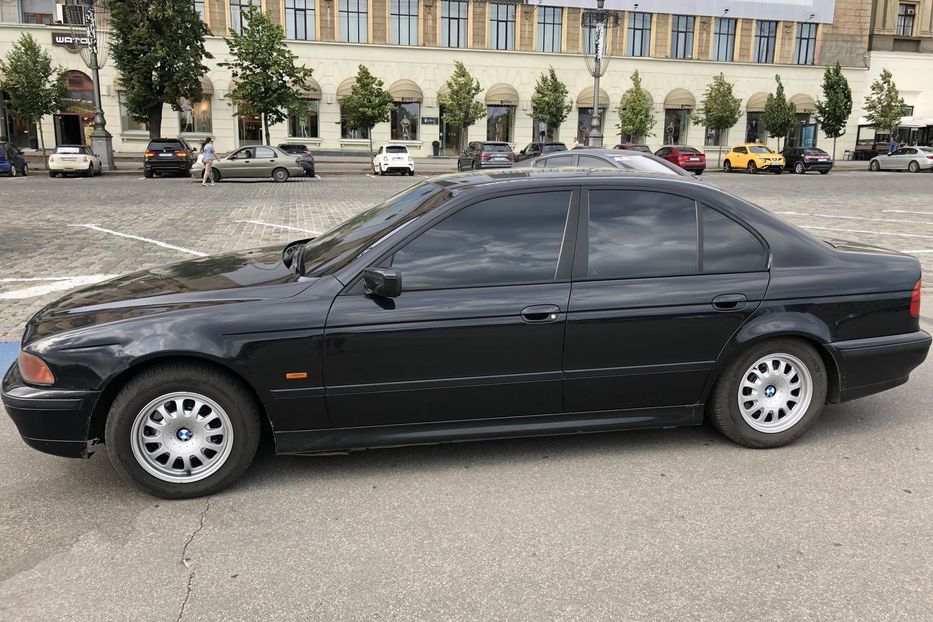 Продам BMW 520 E39 2000 года в Харькове