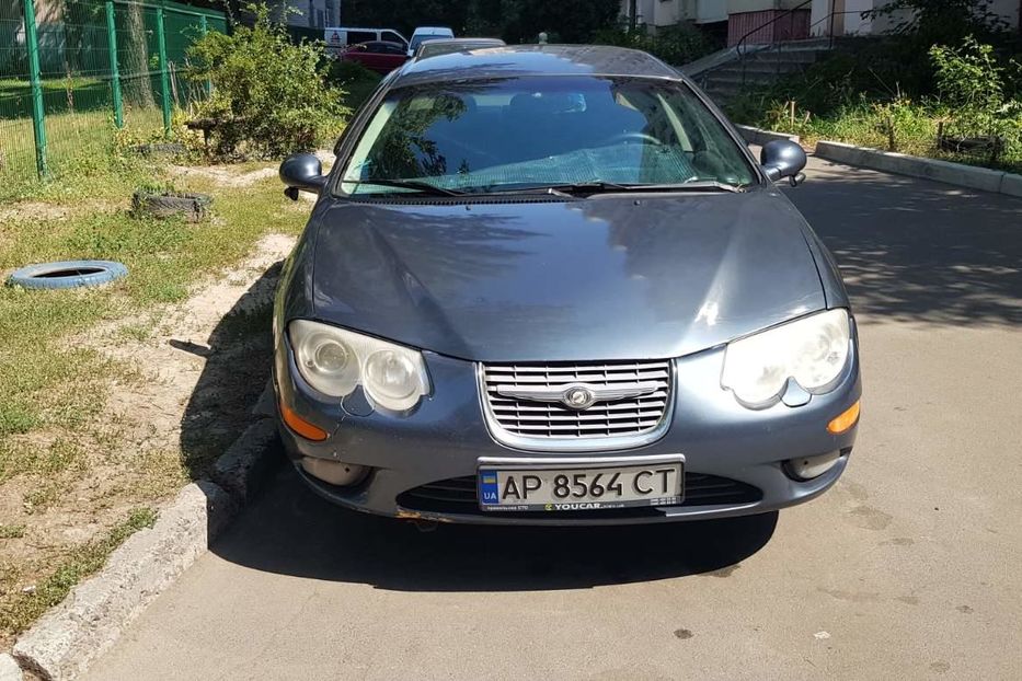 Продам Chrysler 300 M 2000 года в Киеве