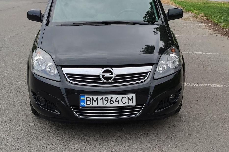 Продам Opel Zafira В 2014 года в Харькове