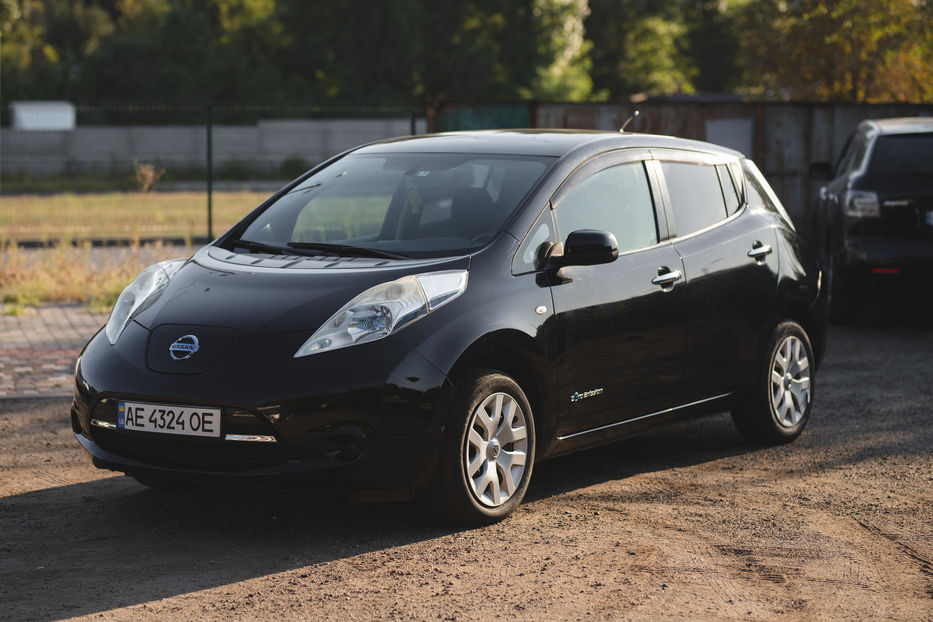 Продам Nissan Leaf 2013 года в Днепре