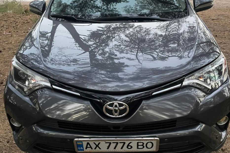 Продам Toyota Rav 4 2016 года в Харькове