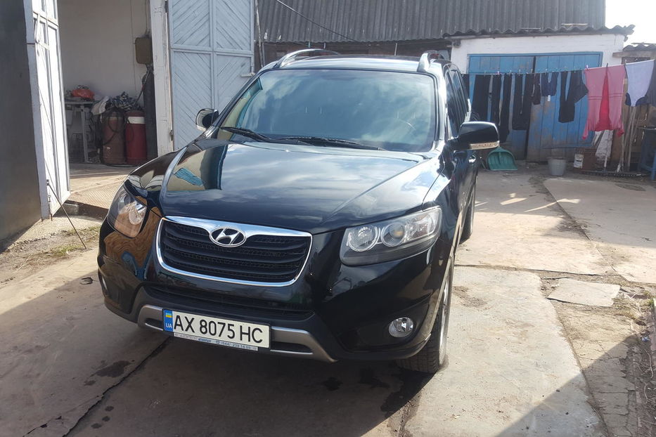 Продам Hyundai Santa FE CRDI 4WD 2012 года в г. Великий Бурлук, Харьковская область