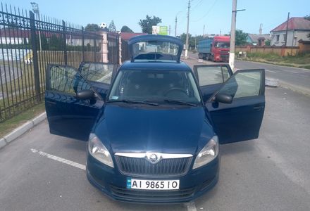 Продам Skoda Fabia 1,6TDI 2014 года в Киеве