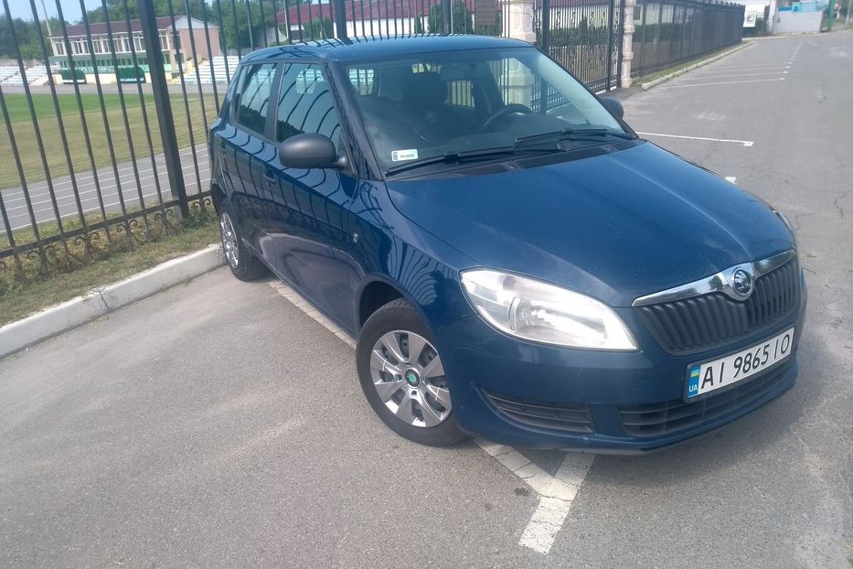 Продам Skoda Fabia 1,6TDI 2014 года в Киеве