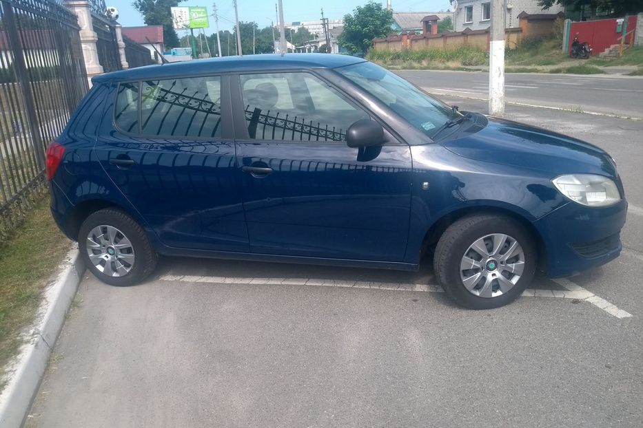 Продам Skoda Fabia 1,6TDI 2014 года в Киеве