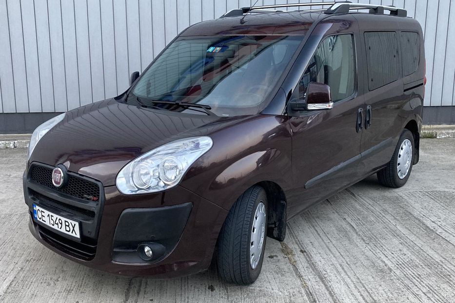 Продам Fiat Doblo Panorama 2010 года в Черновцах