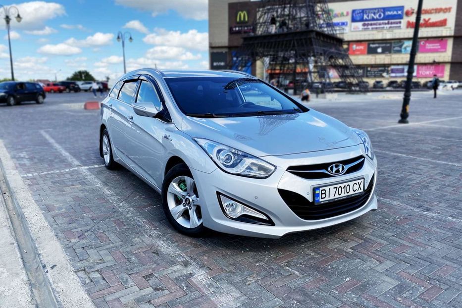 Продам Hyundai i40 2012 года в Харькове