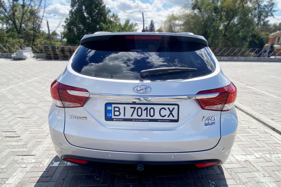 Продам Hyundai i40 2012 года в Харькове