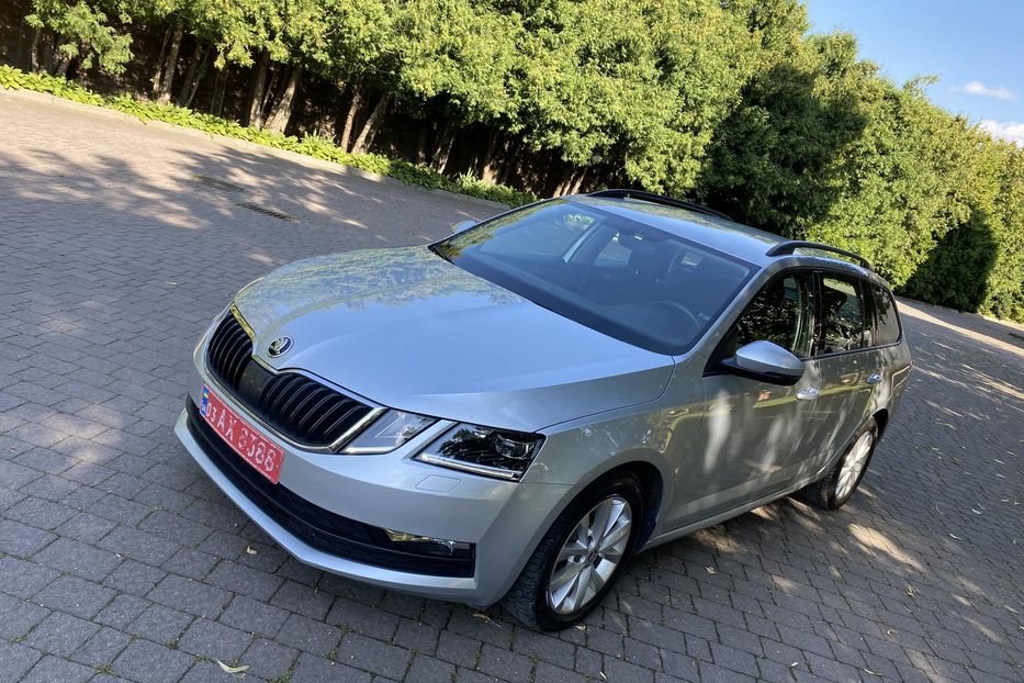 Продам Skoda Octavia A7 Elegance full led 2017 года в г. Брошнив-осада, Ивано-Франковская область