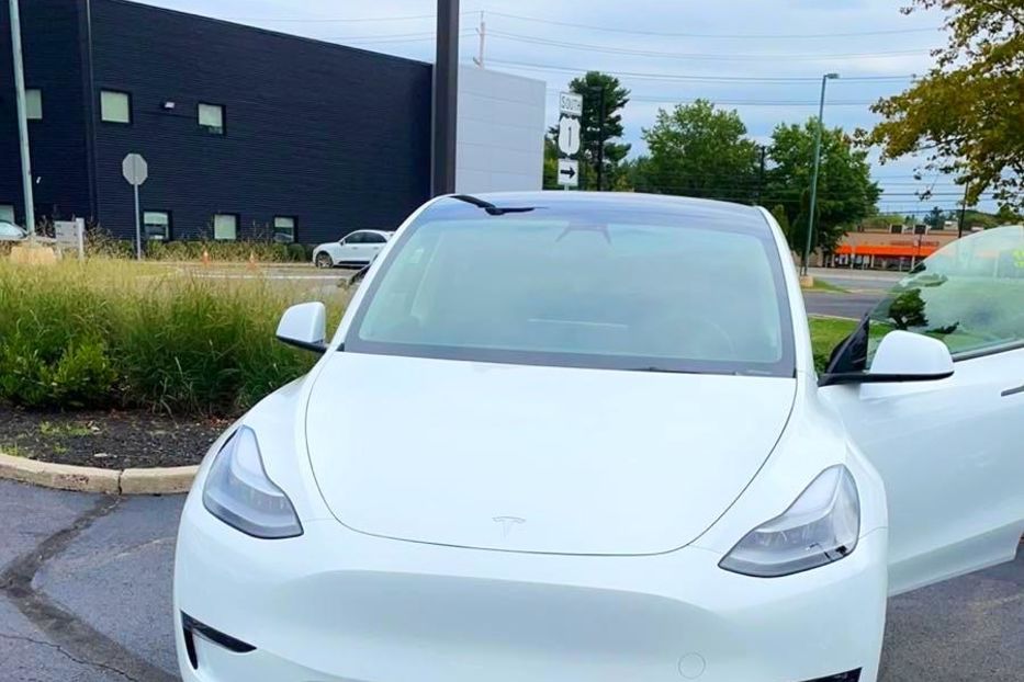 Продам Tesla Model Y Performance 2021 года в Одессе