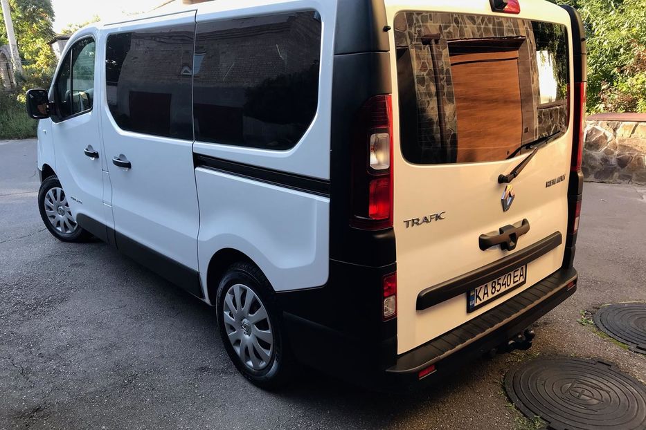 Продам Renault Trafic пасс. пасс. 2017 года в Киеве