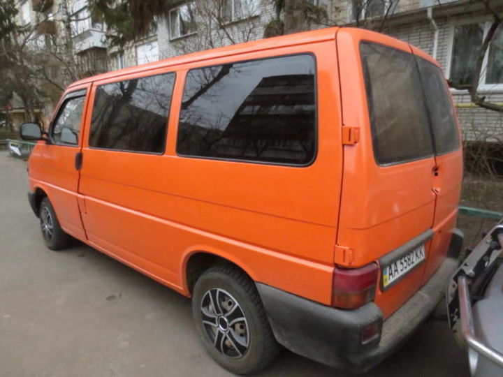 Продам Volkswagen T4 (Transporter) пасс. 2001 года в Киеве