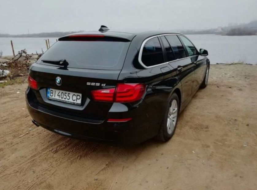 Продам BMW 525 525d Xdrive BiTurbo 2011 года в Киеве